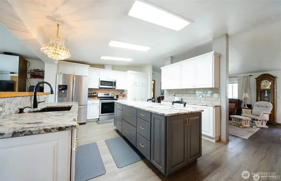 9220 183rd Avenue Sw, Rochester, WA 98579 - #3
