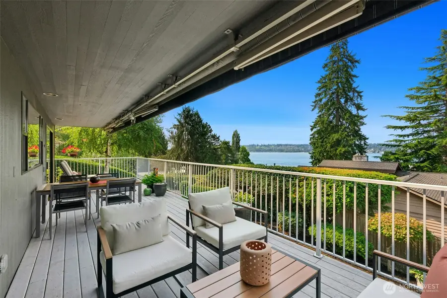 12530 Holmes Point Drive Ne, Kirkland, WA 98034 - #2