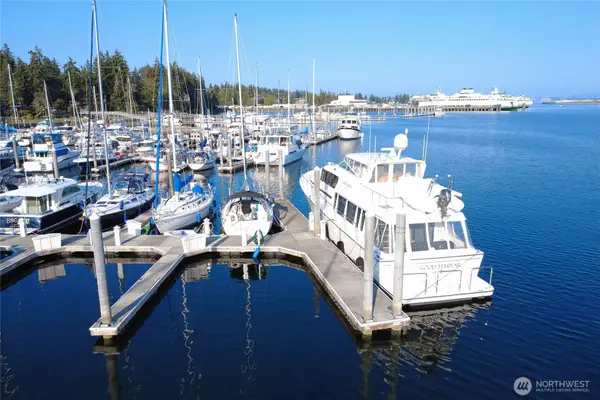 141 Parfitt Way Sw #C52, Bainbridge Island, WA 98110