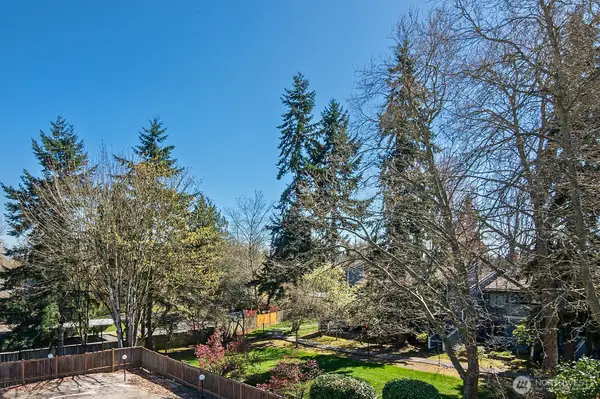 4120 212th Street Sw #B301, Mountlake Terrace, WA 98043
