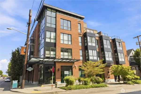 6800 Greenwood Avenue N #303, Seattle, WA 98103