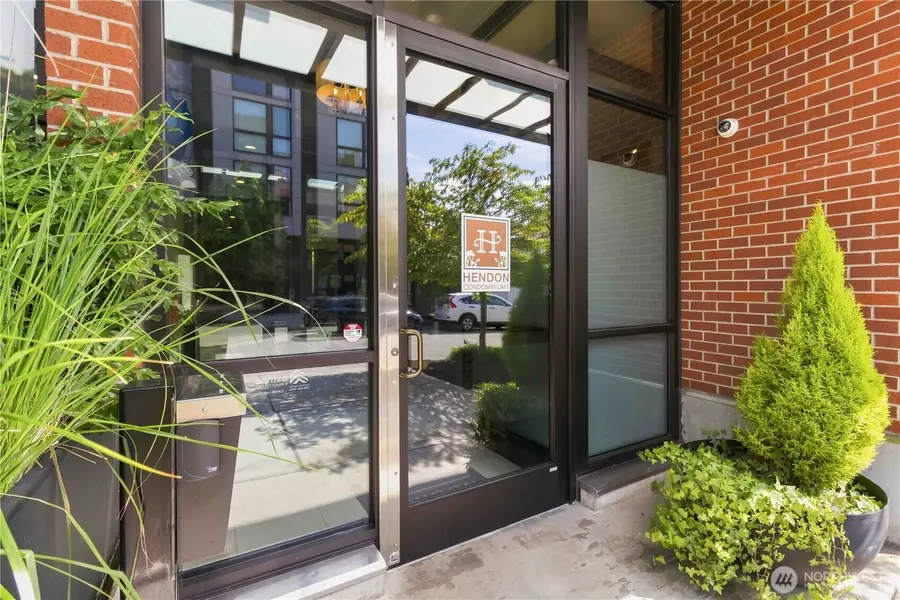 6800 Greenwood Avenue N #303, Seattle, WA 98103 - #2