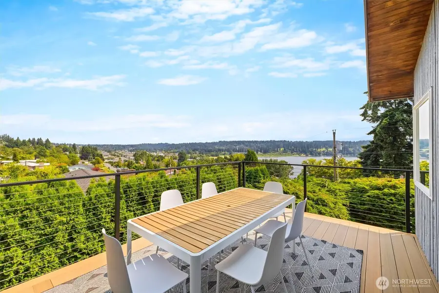 5682 Ne 180th St, Kenmore, WA 98028 - #3