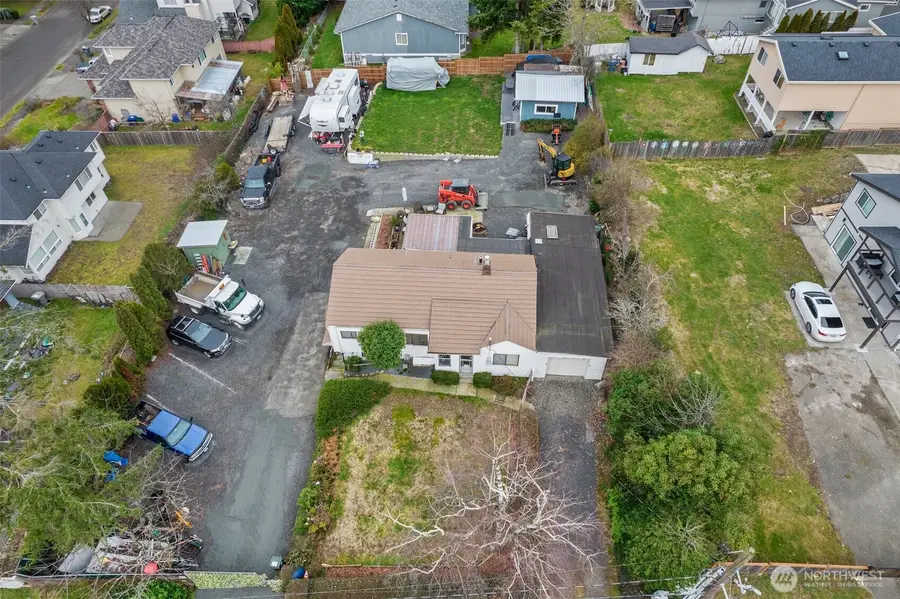 2416 NE 16th Street, Renton, WA 98056 - #2