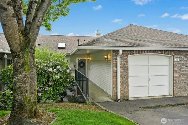 7111 134th Court Se #D3, Newcastle, WA 98059