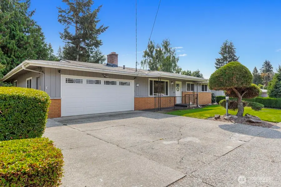 2701 NE 24th Street, Renton, WA 98056 - #2