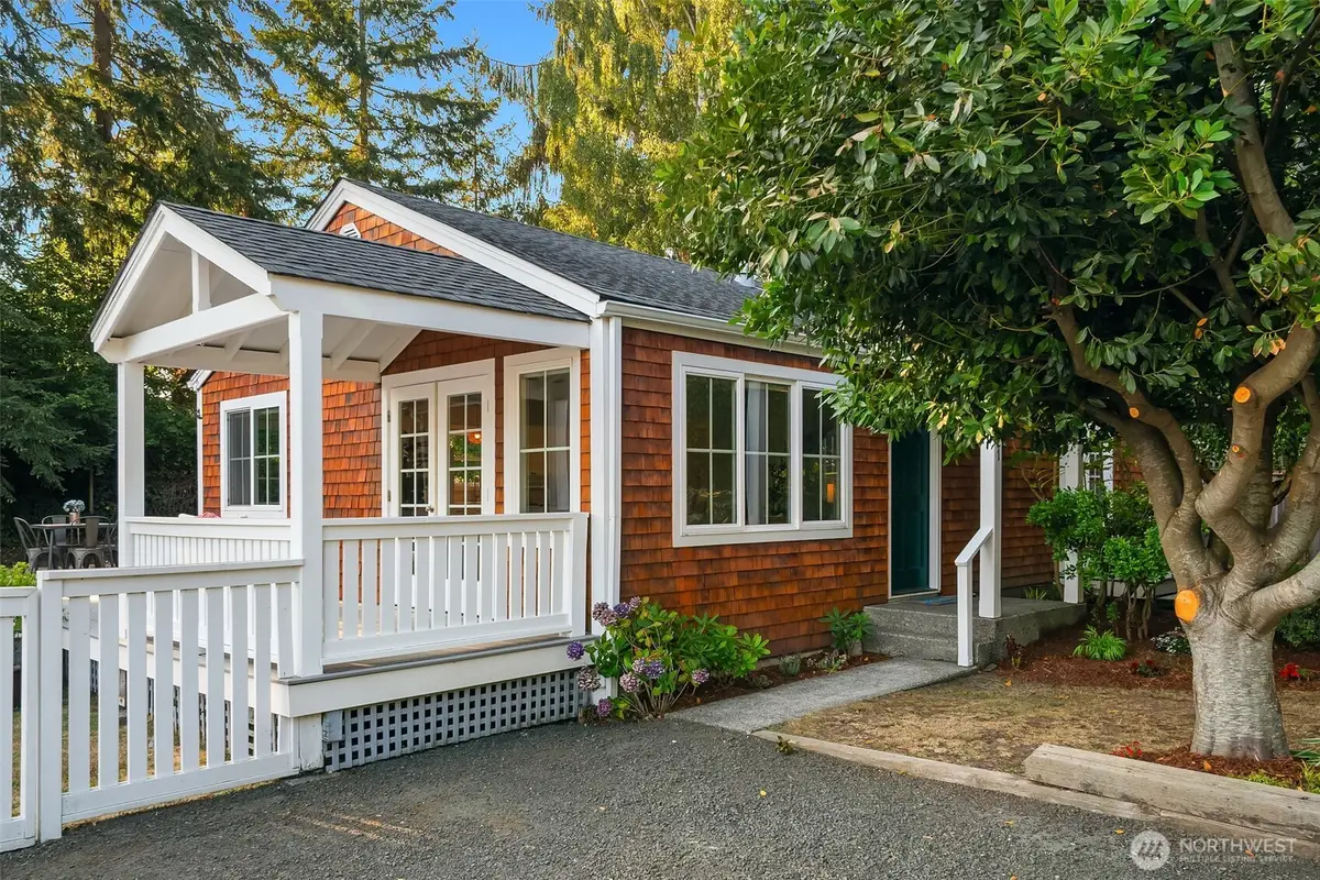 24021 99th Avenue Sw, Vashon, WA 98070 - #1