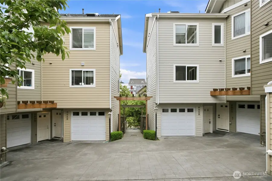 936 N 35th Street #E, Seattle, WA 98103 - #3