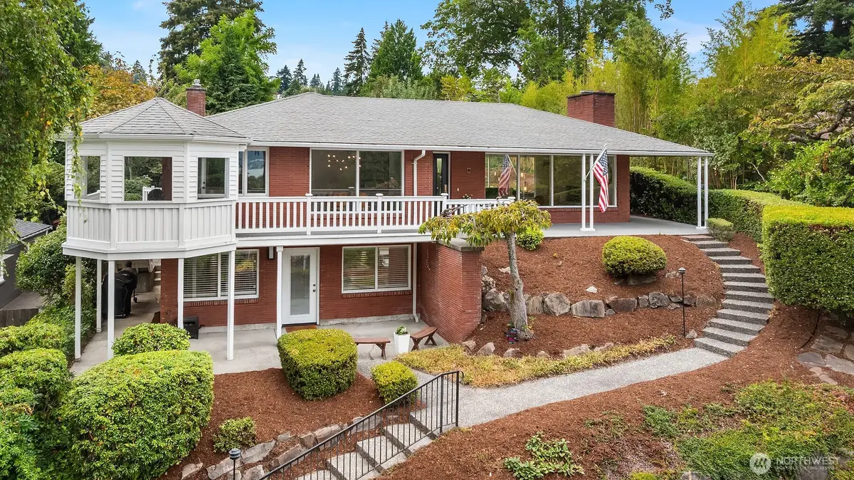 6635 57th Avenue Ne, Seattle, WA 98115 - #1