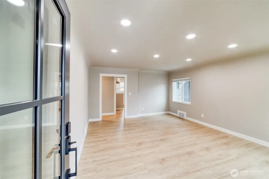 910 E Main Street, Auburn, WA 98002 - #2