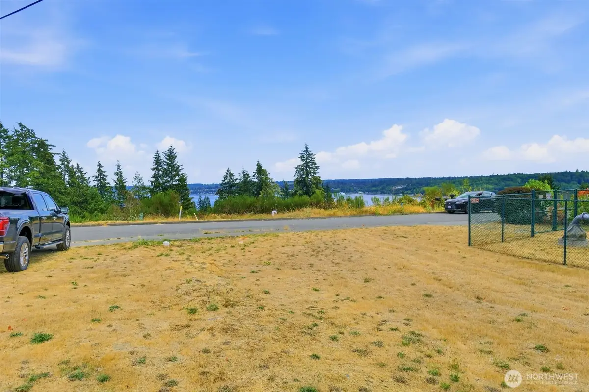 1633 & 1637 Sound Ridge Drive #10 & 9, Bremerton, WA 98312 - #1
