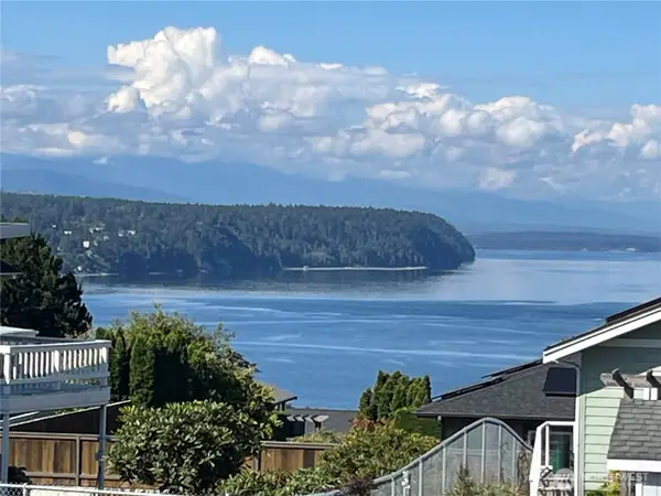 200 N Rhododendron Drive, Port Townsend, WA 98368