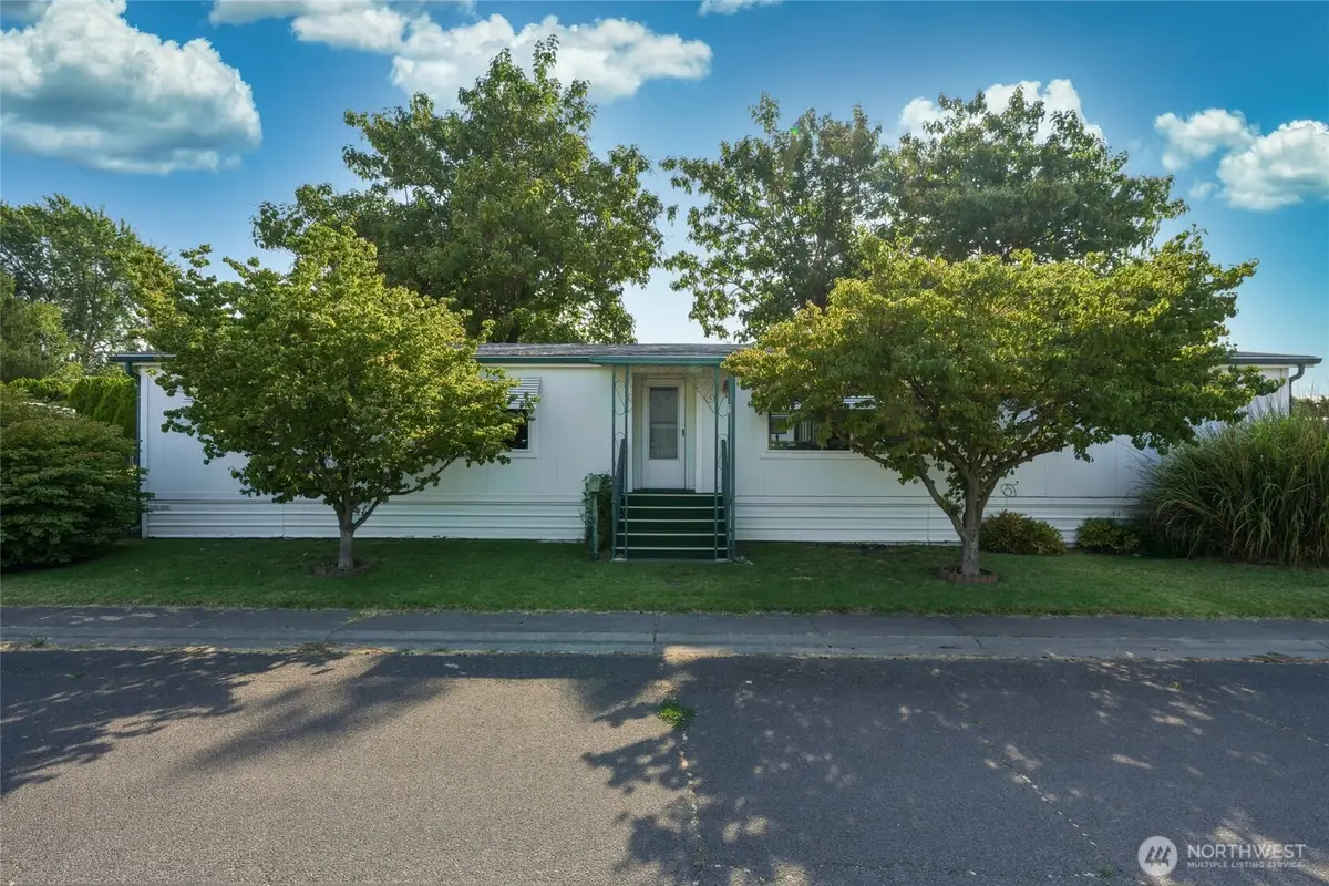 908 NE Empire Street, College Place, WA 99324 - #1