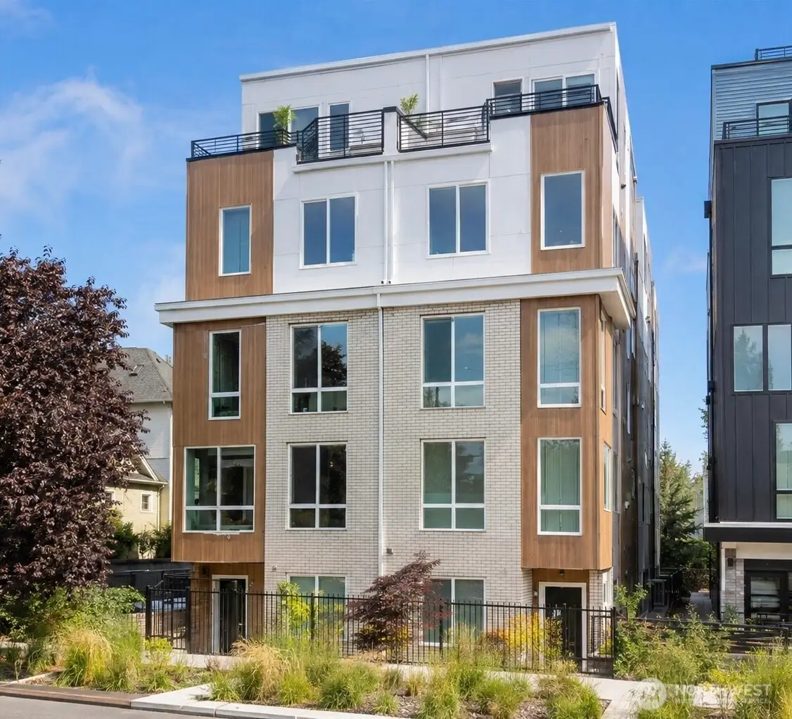 222 10th Avenue E #D, Seattle, WA 98102 - #1