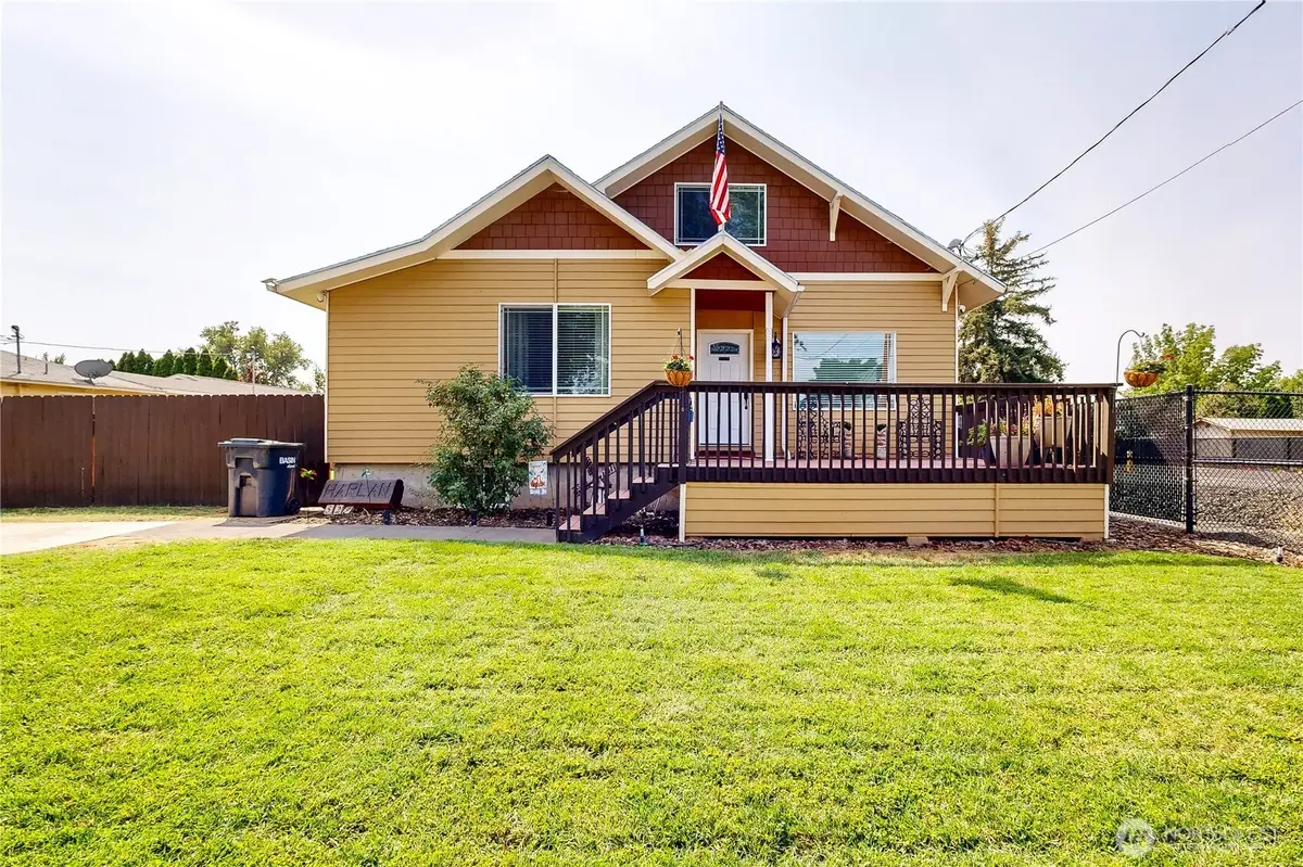529 SW 1st, College Place, WA 99324 - #1