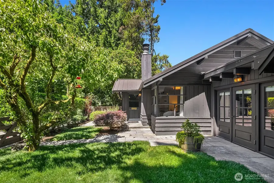1426 37th Avenue E, Seattle, WA 98112 - #2