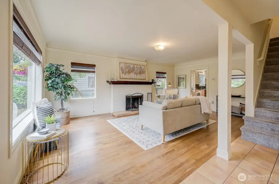 2623 39th Avenue Sw, Seattle, WA 98116 - #2