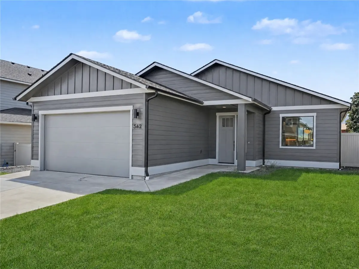 562 S Oasis Loop, East Wenatchee, WA 98802 - #1