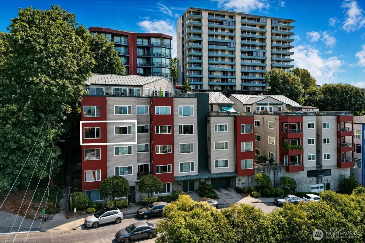 524 6th Avenue W #302, Seattle, WA 98119 - #1