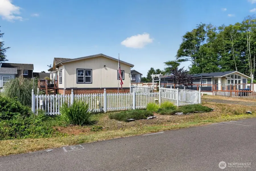 505 Chenois Avenue Se, Ocean Shores, WA 98569 - #2