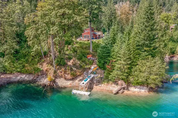 2190 W Cushman Ridge Drive, Hoodsport, WA 98563