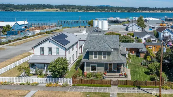 1118 4th Street, Anacortes, WA 98221