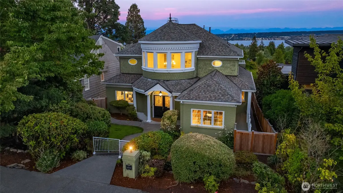 6816 51st Avenue Ne, Seattle, WA 98115 - #1