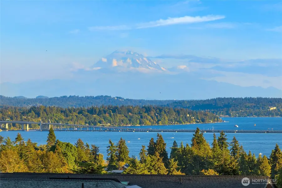6816 51st Avenue Ne, Seattle, WA 98115 - #2