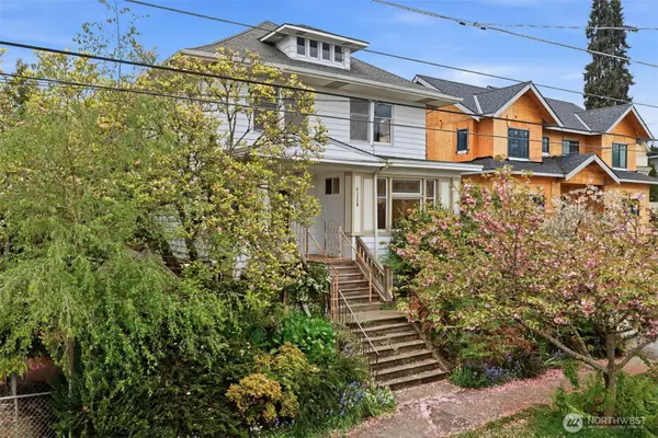 6238 Woodlawn Avenue N, Seattle, WA 98103