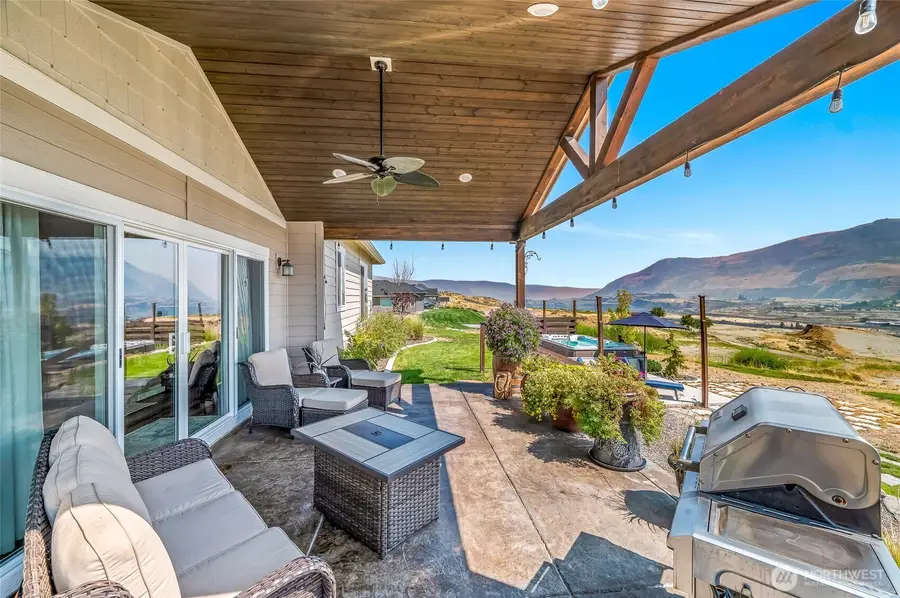 28 13th Street Se, East Wenatchee, WA 98802 - #2