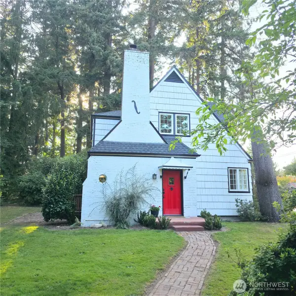 9424 E E Street, Tacoma, WA 98445