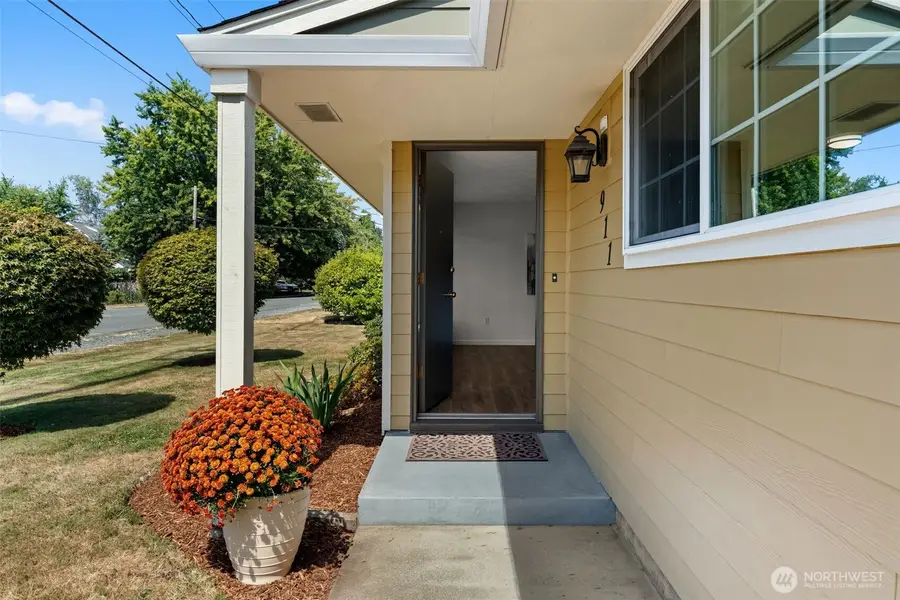 911 11th Street Nw, Puyallup, WA 98371 - #3