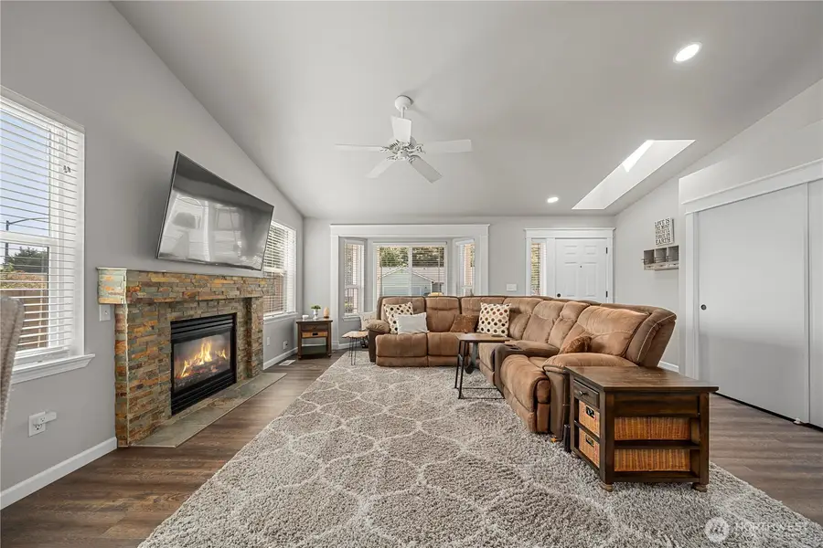 2306 Gary Court, Milton, WA 98354 - #2
