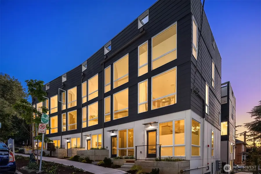 633 13th Avenue E, Seattle, WA 98102 - #2