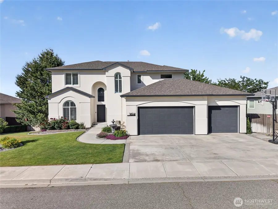 1614 W 51st Avenue, Kennewick, WA 99338 - #2
