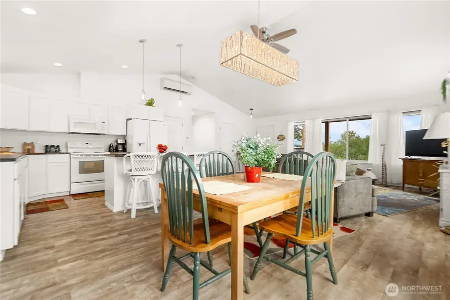 203 2nd St, Riverside, WA 98849 - #2