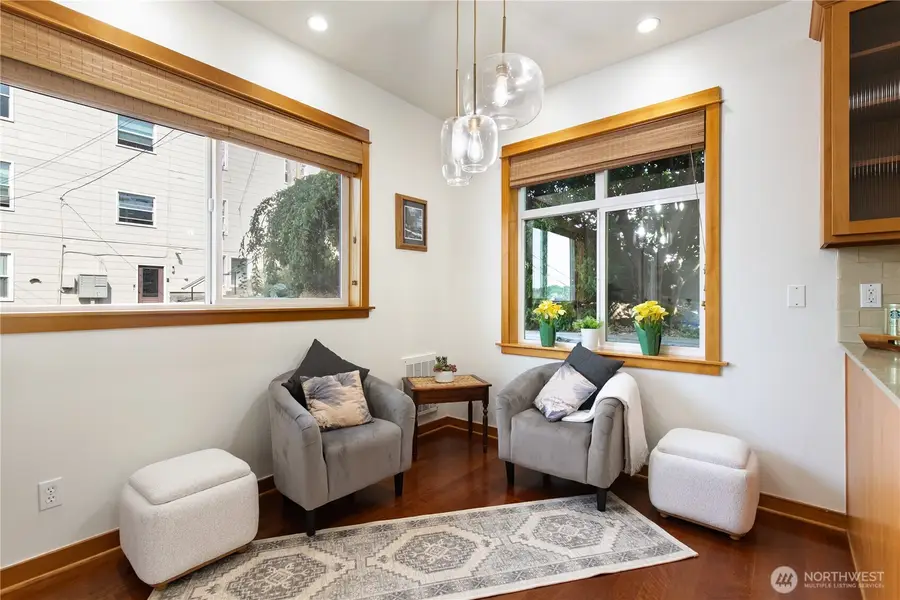 1939 10th Avenue W #B, Seattle, WA 98119 - #3