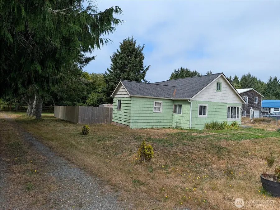 6701 V Place, Long Beach, WA 98631 - #2