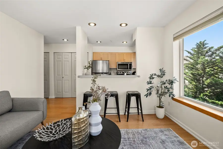 712 E Denny Way #501, Seattle, WA 98122 - #2