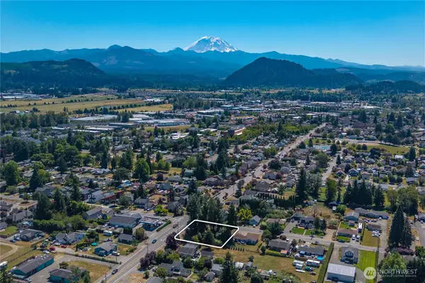 1627 Mchugh Avenue, Enumclaw, WA 98022