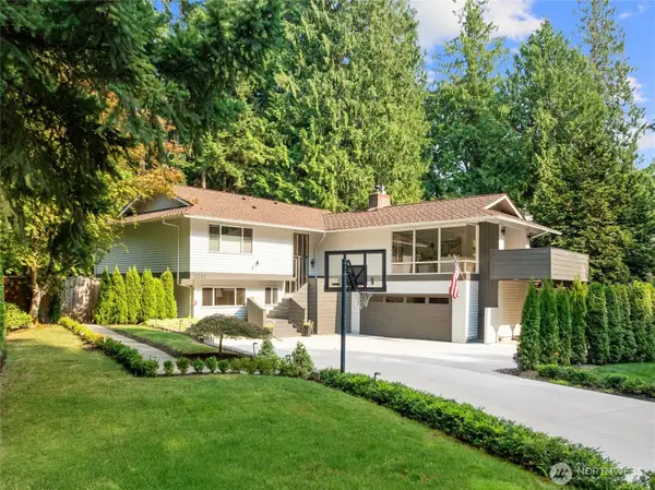 2202 Sahalee Drive E, Sammamish, WA 98074