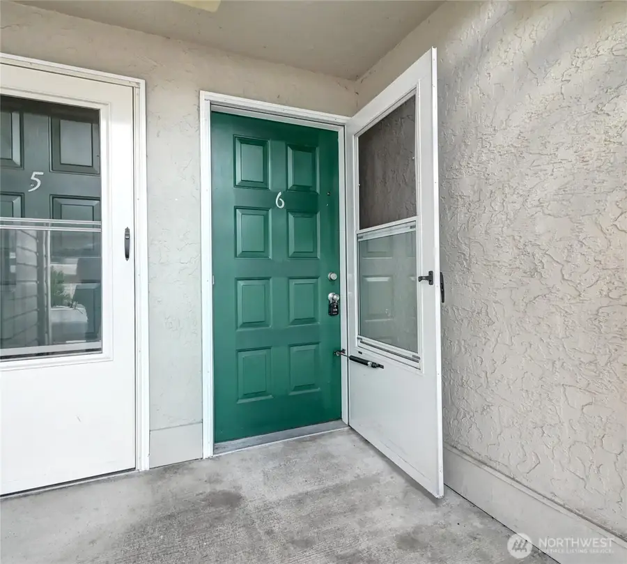 1102 8th Street Ne #6, Auburn, WA 98002 - #2