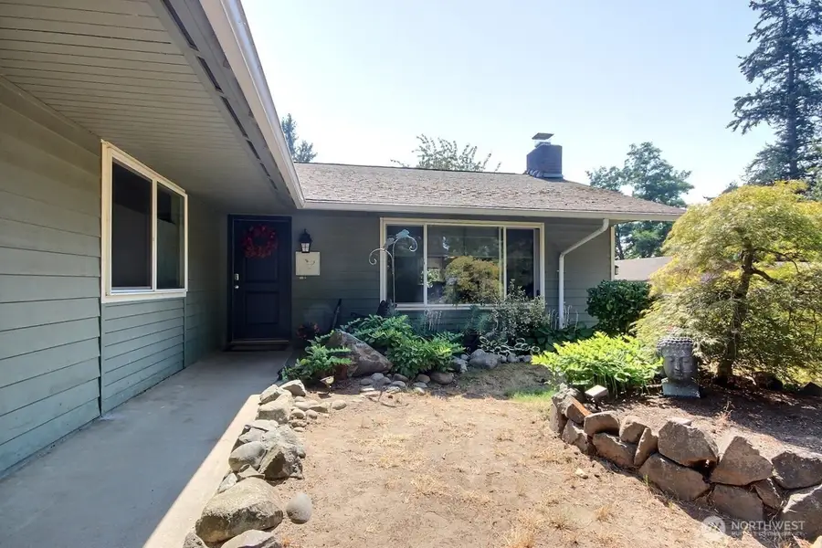 2301 NE 10th Street, Renton, WA 98056 - #2
