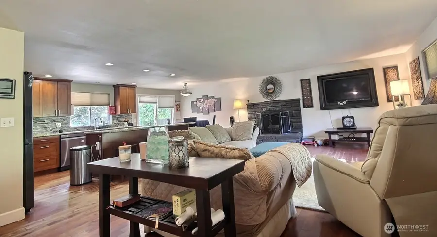 2301 NE 10th Street, Renton, WA 98056 - #3