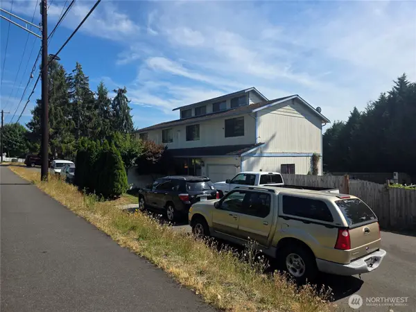 5620 61st Street Ne #A & B, Marysville, WA 98270