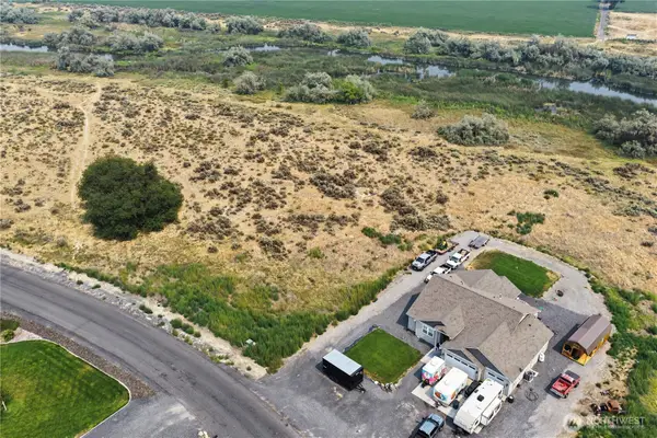 5775 NE J.6 Road #4, Moses Lake, WA 98837