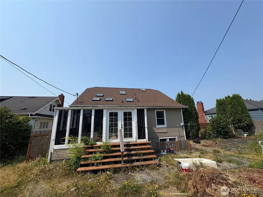 2517 Rainier Avenue, Everett, WA 98201 - #3
