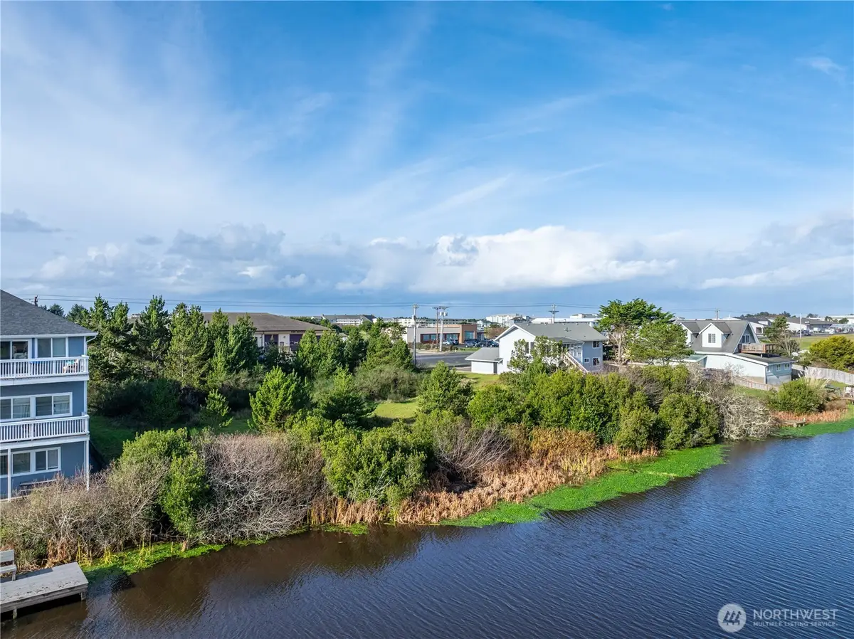 568 Point Brown Avenue Ne, Ocean Shores, WA 98569 - #1