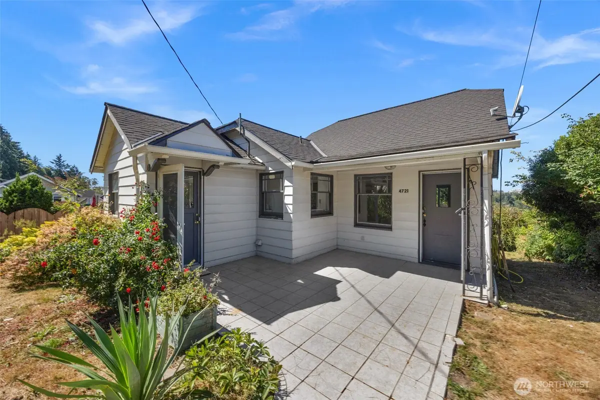 4721 21st Avenue Sw, Seattle, WA 98106 - #1