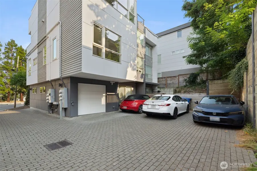 3817 Gilman Avenue W, Seattle, WA 98199 - #3